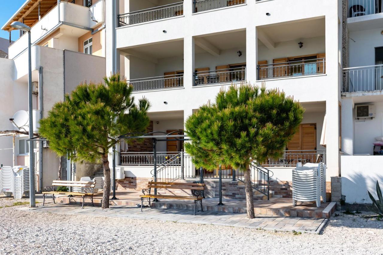 Apartments Lea Подстрана Екстериор снимка