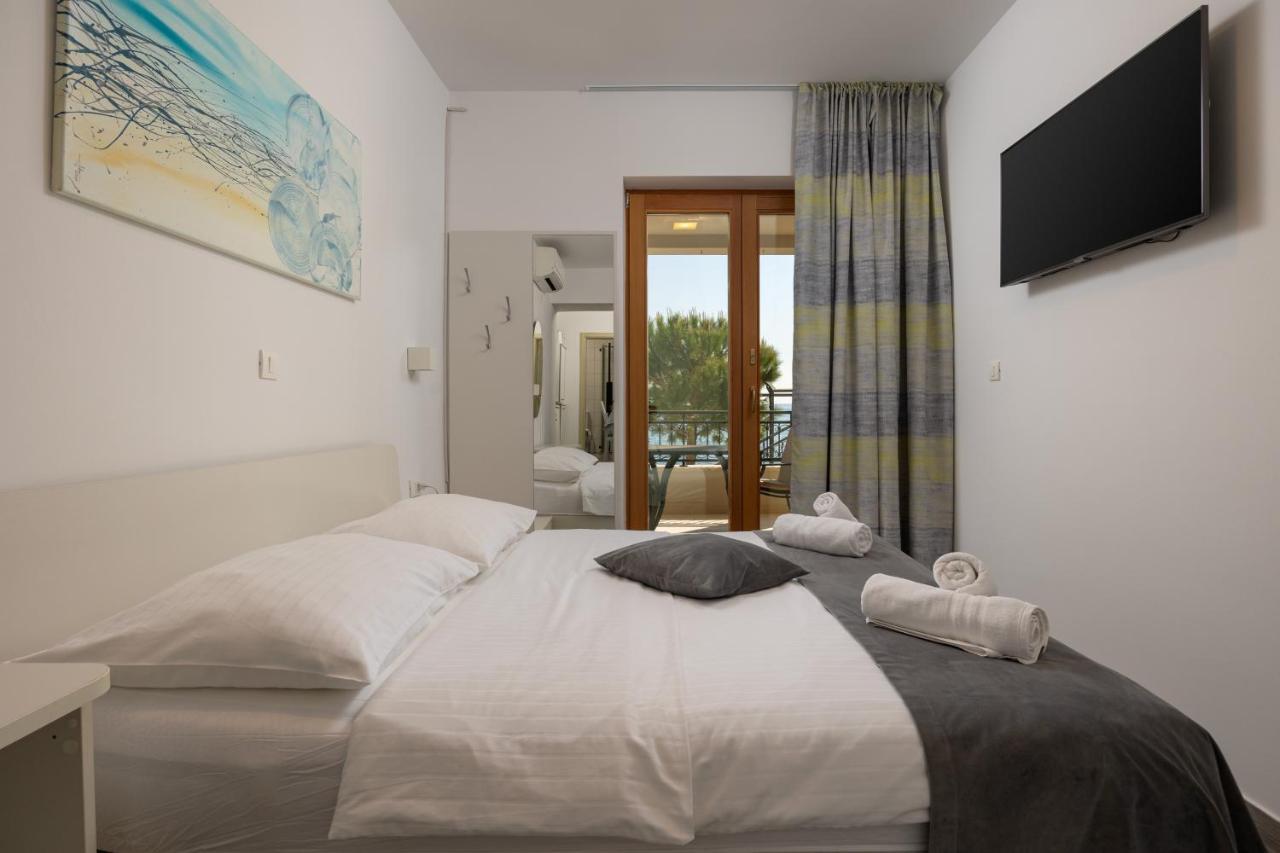 Apartments Lea Подстрана Екстериор снимка