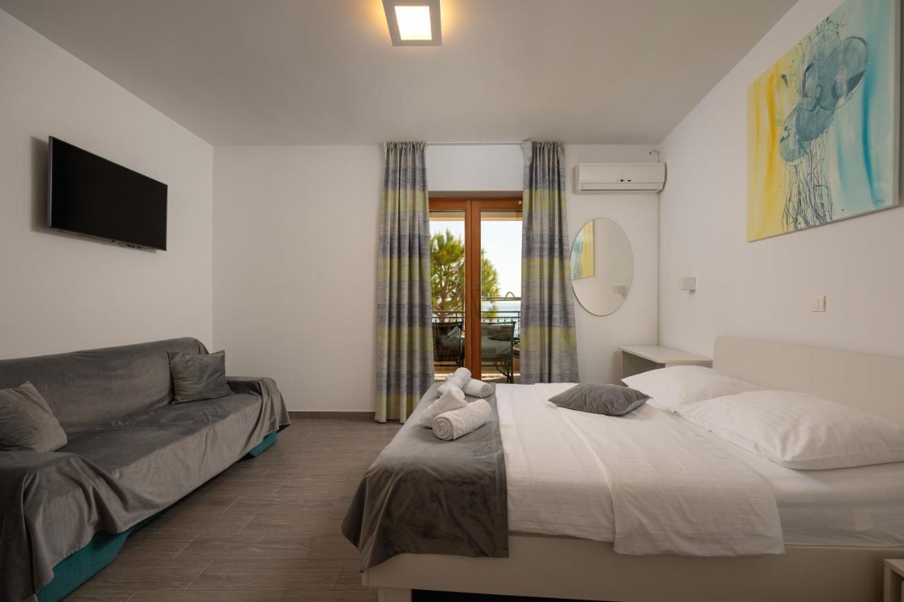 Apartments Lea Подстрана Екстериор снимка
