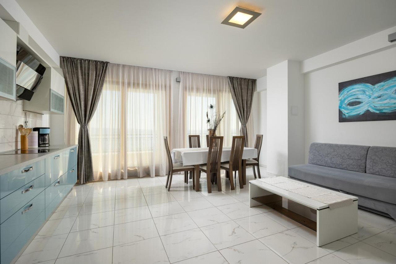 Apartments Lea Подстрана Екстериор снимка