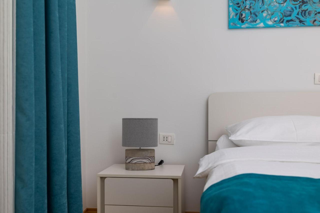 Apartments Lea Подстрана Екстериор снимка