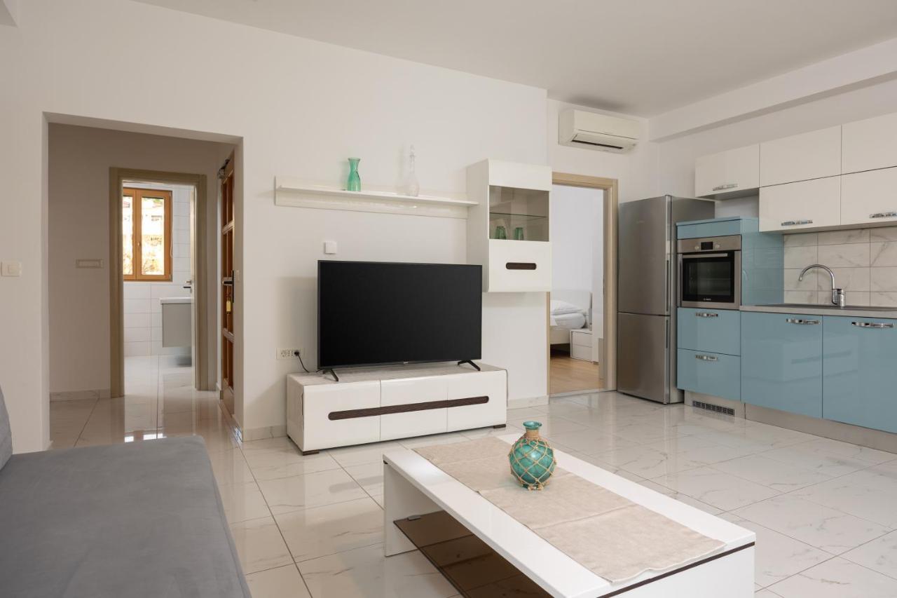 Apartments Lea Подстрана Екстериор снимка
