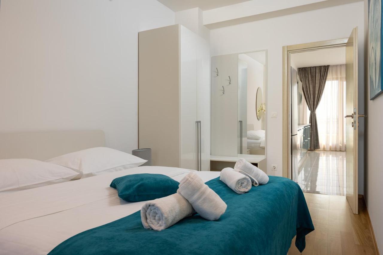 Apartments Lea Подстрана Екстериор снимка