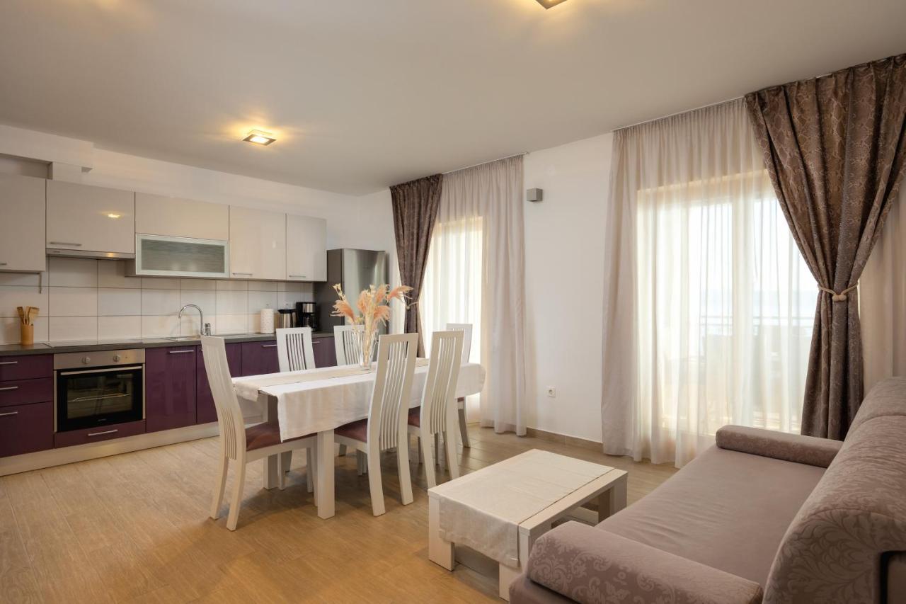 Apartments Lea Подстрана Екстериор снимка