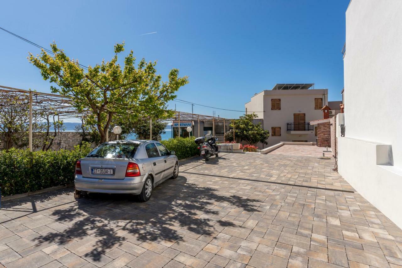 Apartments Lea Подстрана Екстериор снимка