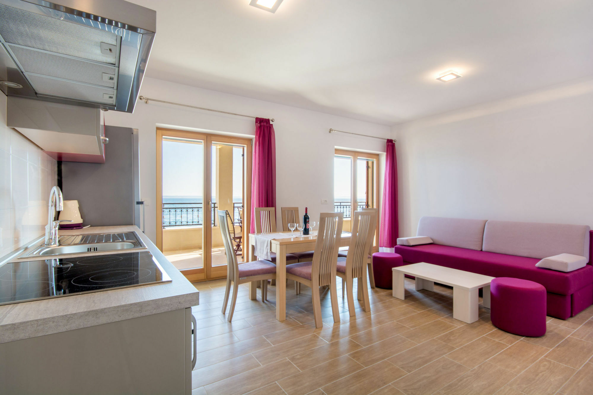 Apartments Lea Подстрана Екстериор снимка